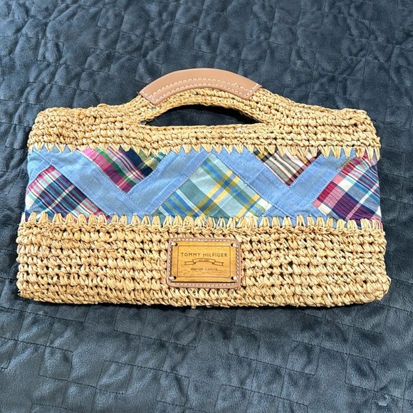 Tommy Hilfiger Clutch Handle‎ Grass Patchwork  Purse - Picture 1 of 9